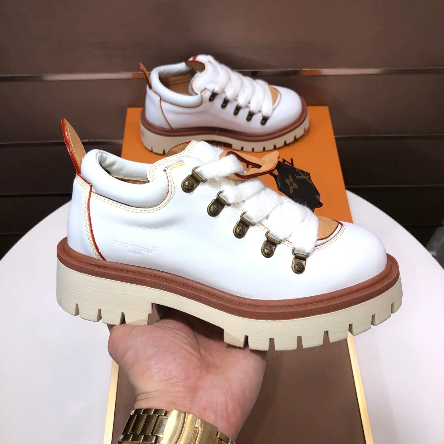 Men's shoes 💰660💰 LV Louis Vuitton 2025 autumn and winter new couple's new style, the original version is developed one to one, retro fashion, handsome and cool mountaineering derby shoes are out of stock 👍 💎 Material: imported first-layer cowhide 💎 Lining: imported lambskin 💎 Outsole: original molded TR non-slip sole 💎 Bottom height: 3.5cm 💎 Shoe size: 35-45 for both men and women